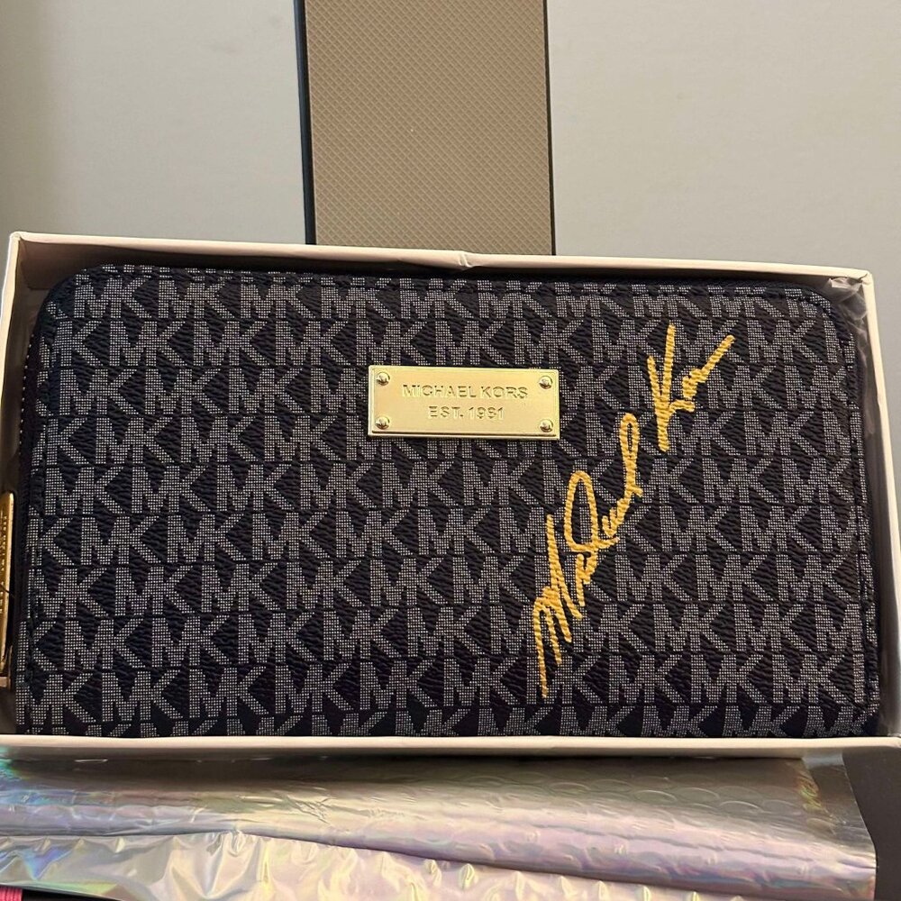 Full size wallet-Blue designer style